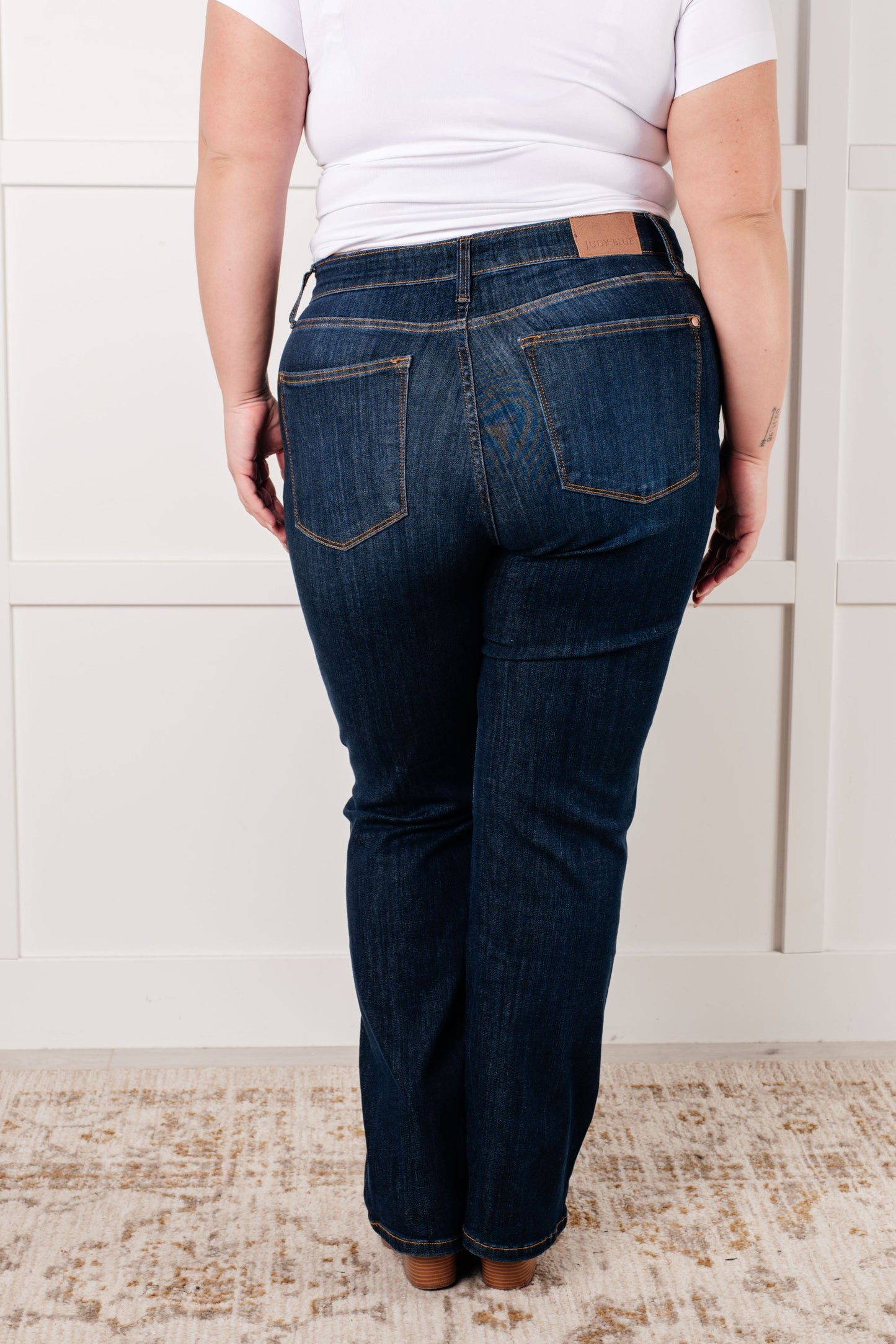 Judy Blue -Alaina High Rise Classic Straight Jeans