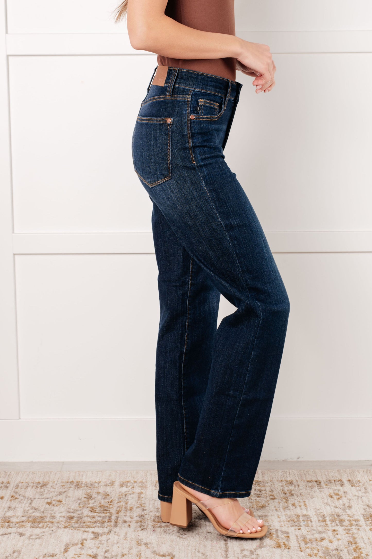 Judy Blue -Alaina High Rise Classic Straight Jeans