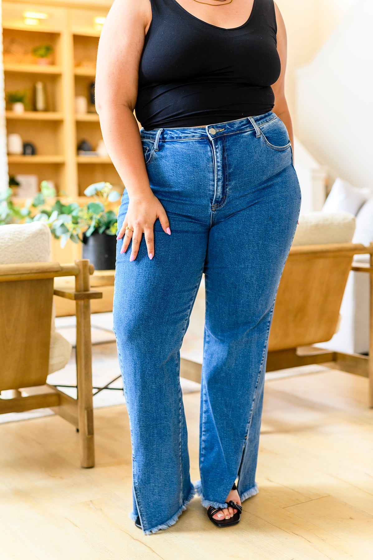 Judy Blue -Caitlin High Rise Split Hem Straight Jeans