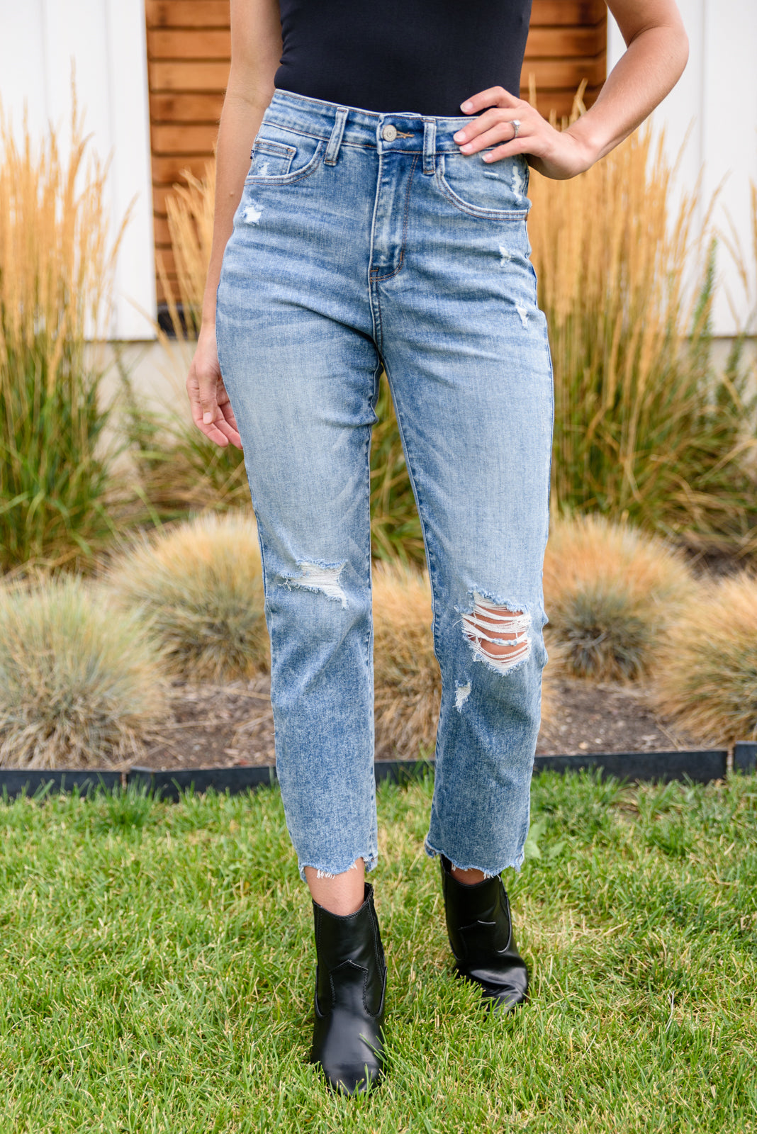 Judy Blue -Cityscape Cropped Chew Hem