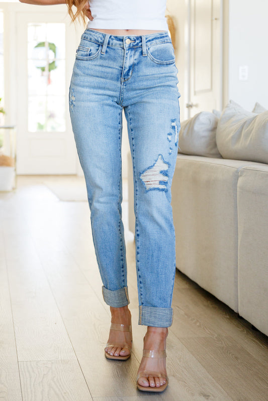 Judy Blue -Elodie Mid Rise Distressed Boyfriend Jeans
