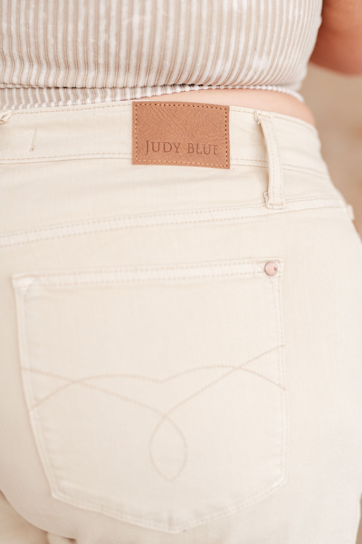 Judy Blue -Greta High Rise Garment Dyed Shorts in Bone