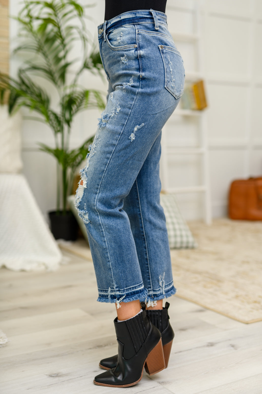 Judy Blue -Harley Distressed Ankle Hem Jeans
