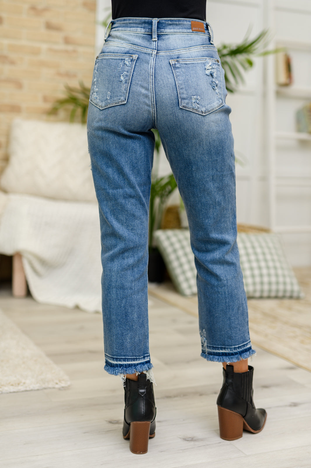Judy Blue -Harley Distressed Ankle Hem Jeans