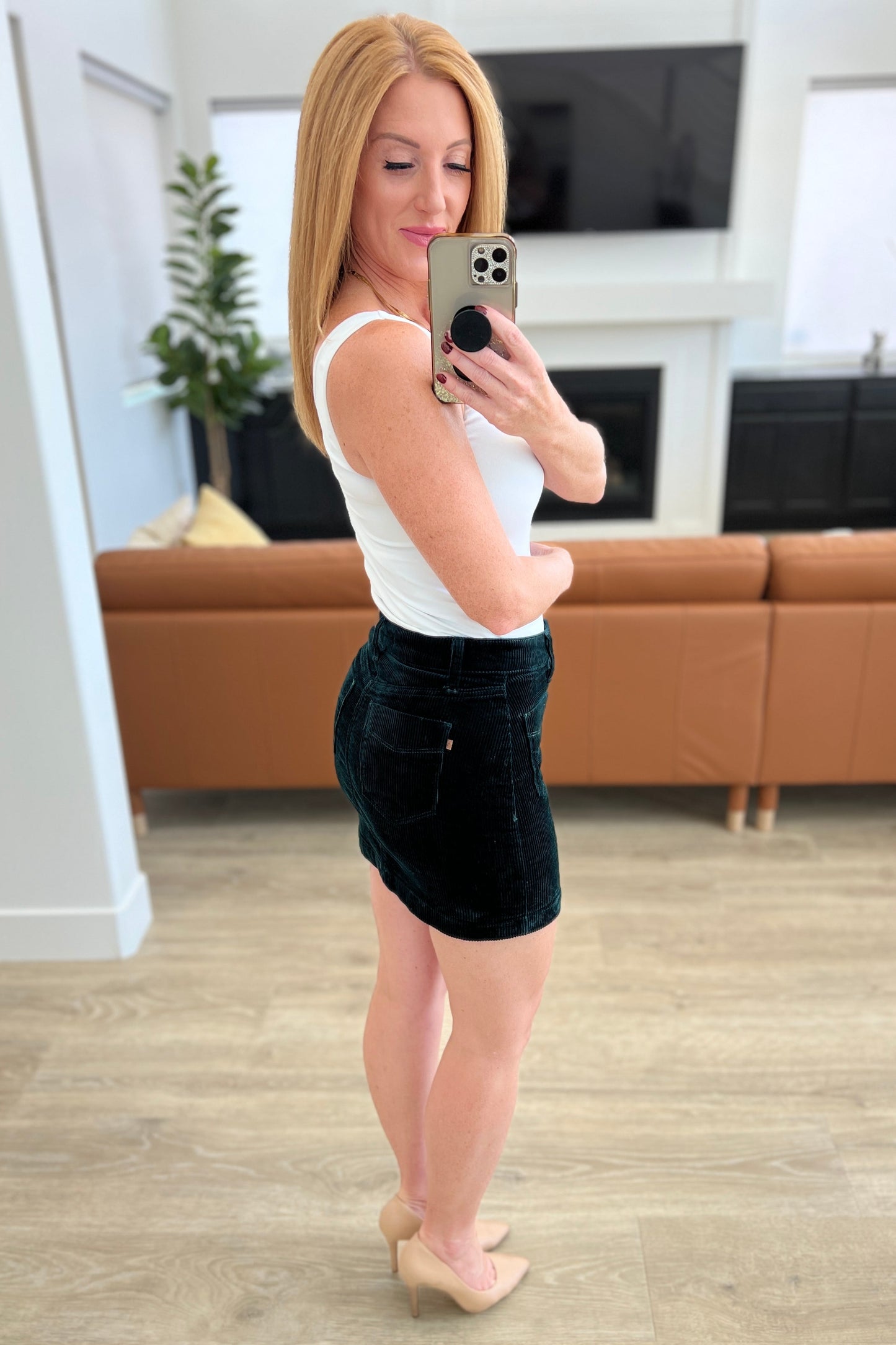 Judy Blue -Melinda Corduroy Patch Pocket Skirt in Emerald