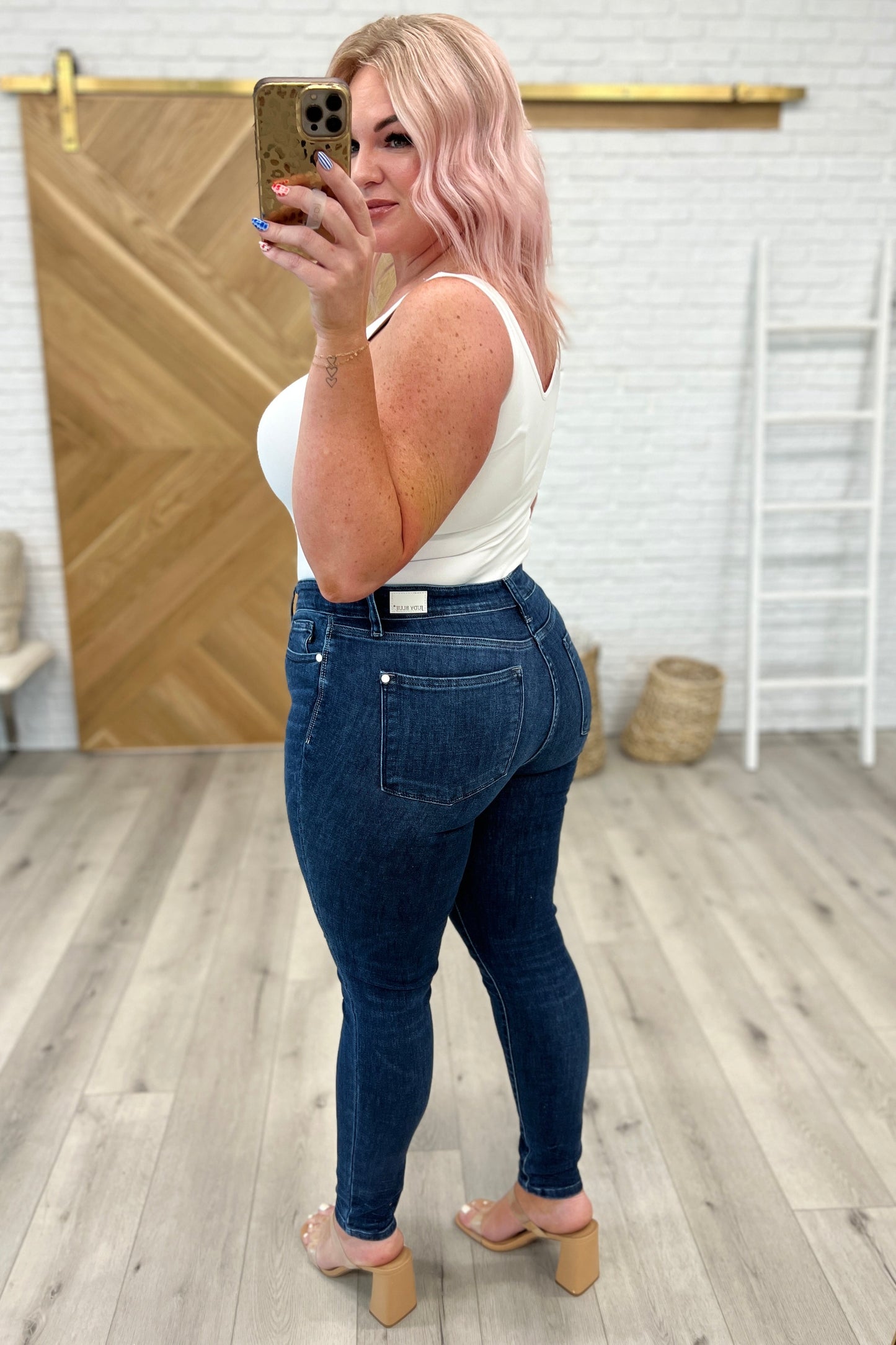 Judy Blue -Addison Mid Rise Crinkle Ankle Skinny Jeans