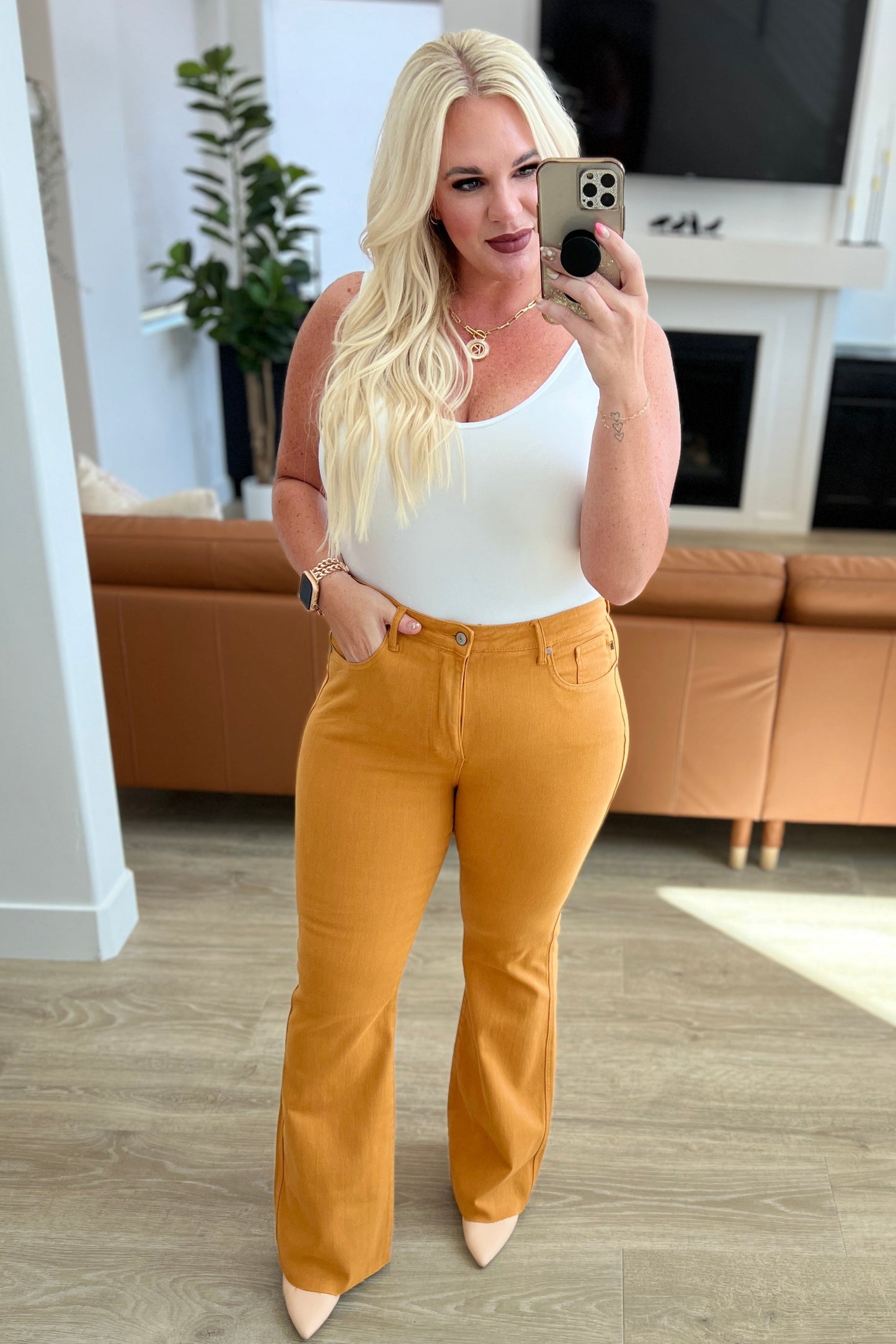 Judy Blue -Melinda High Rise Control Top Flare Jeans in Marigold