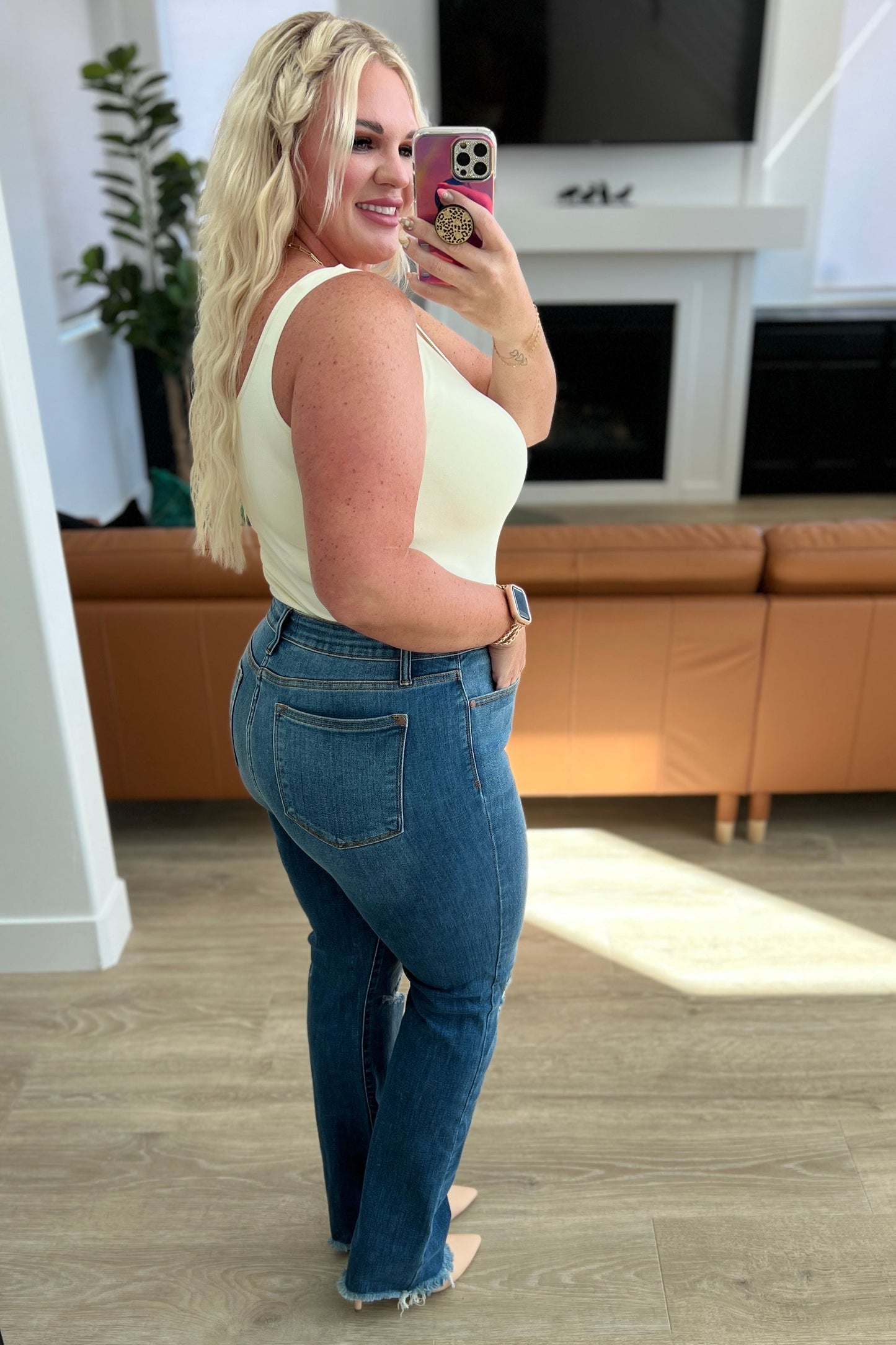 Judy Blue -Morgan High Rise Distressed Straight Jeans