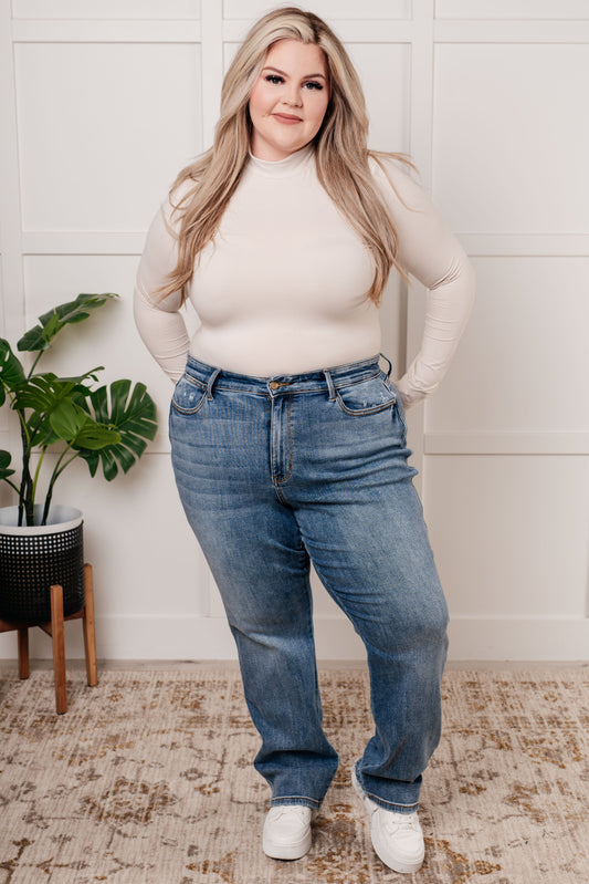 Judy Blue -Quinn Mid Rise Cell Phone Pocket Dad Jeans